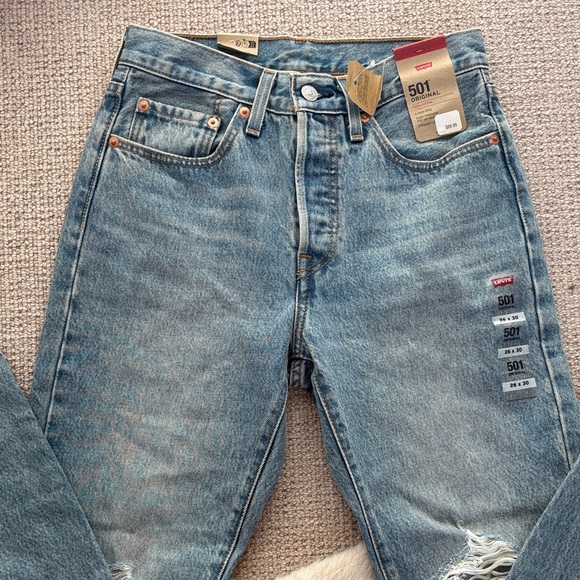 Levi's Classic Blue 501 Distressed Jeans - Picture 2 of 6